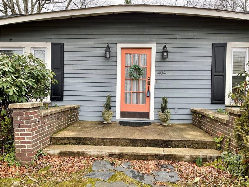 404 W Old Post Rd, Cherryville, NC 28021