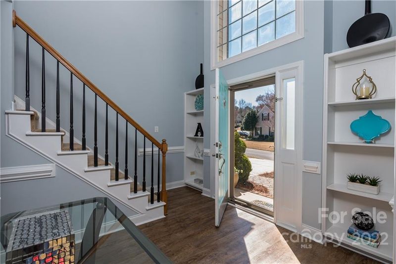 15027 Strathmoor Dr, Charlotte, NC 28277