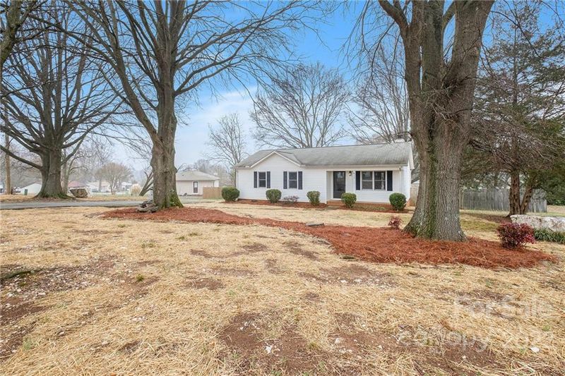 713 Springfield Dr, Concord, NC 28027