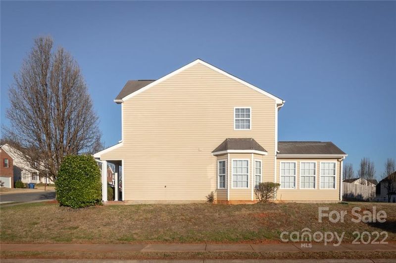2102 Taras Trace Dr, Statesville, NC 28625