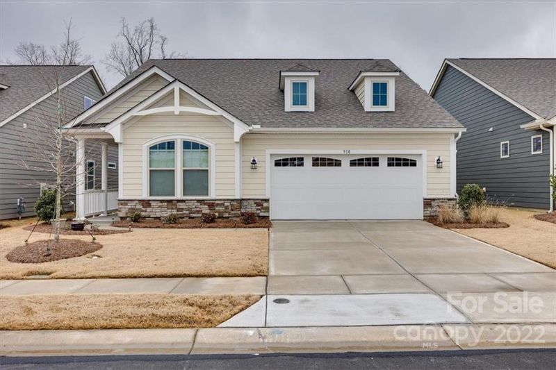 910 Gallant Grove Dr #26, Tega Cay, SC 29708