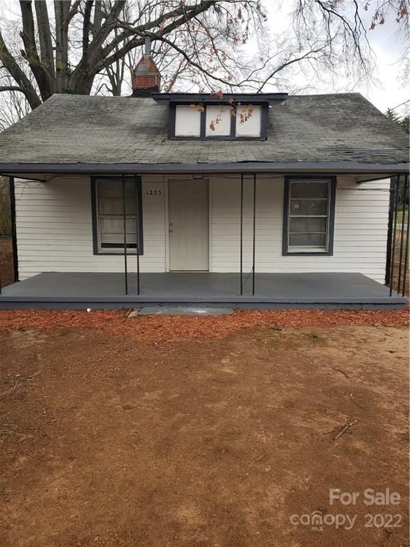 1225 4th St, Statesville, NC 28677