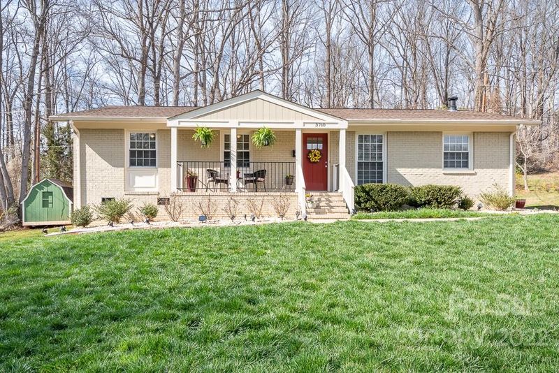 3710 Densmore Dr, Charlotte, NC 28205