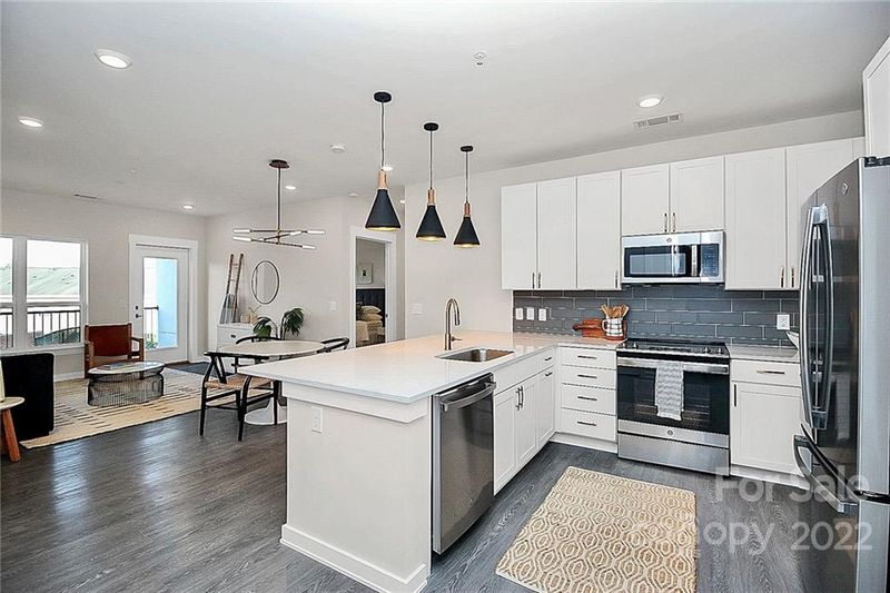3630 N Davidson St #2202, Charlotte, NC 28205