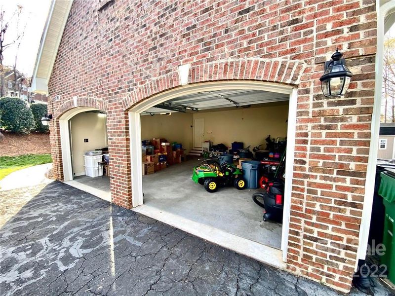3710 Carmel Forest Dr, Charlotte, NC 28226
