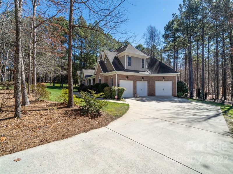 7075 Pebble Bay Dr, Denver, NC 28037