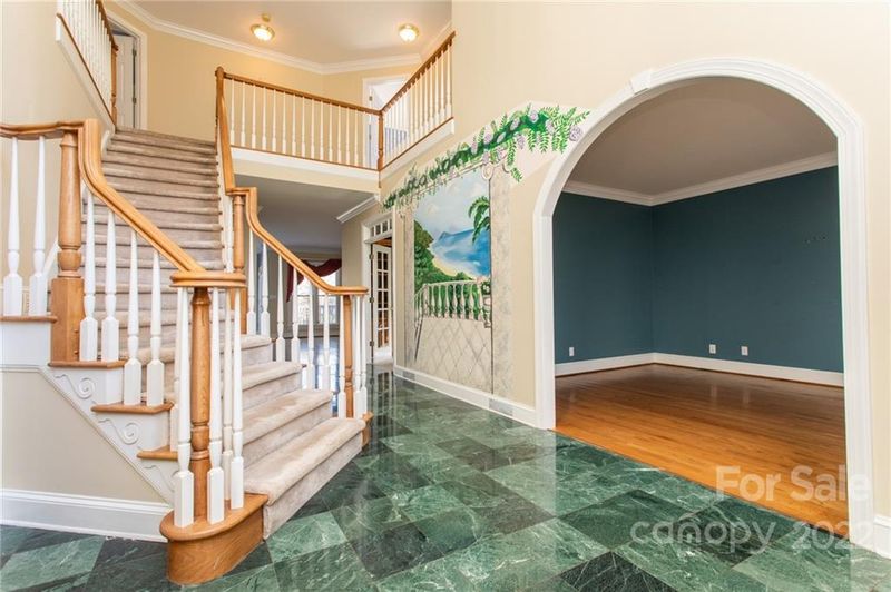 5200 Downing Creek Dr, Charlotte, NC 28269