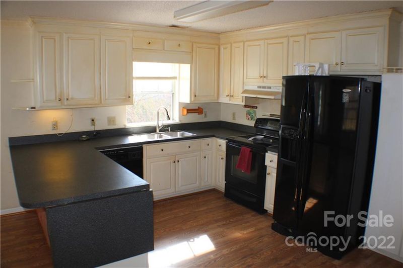 4140 Rugged Hill Rd, Maiden, NC 28650