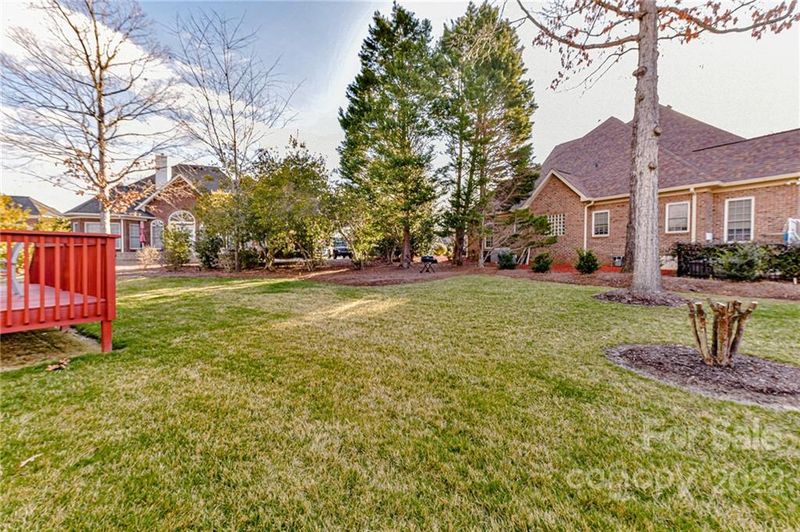 324 Killian Ct, Matthews, NC 28104