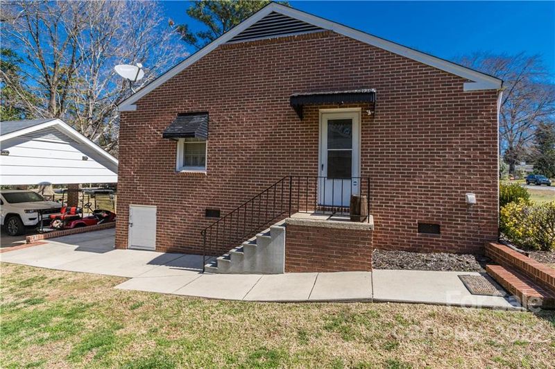 1020 Temple Ct, Gastonia, NC 28054