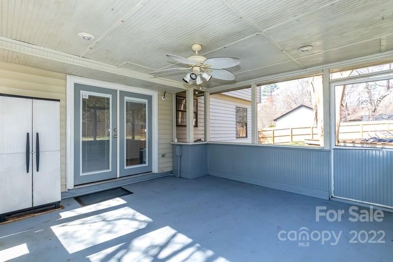 4935 Banfshire Rd, Charlotte, NC 28215
