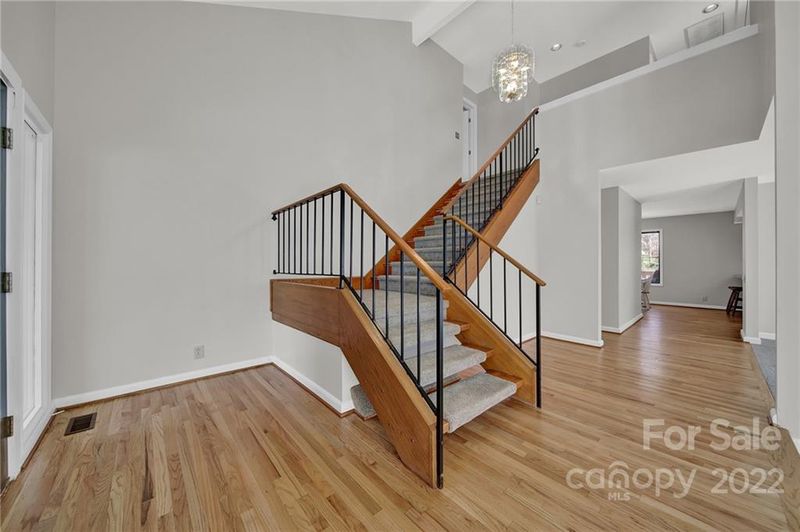9421 Hunting Ct, Matthews, NC 28105