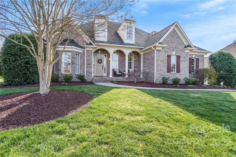 5512 Two Iron Dr, Matthews, NC 28104
