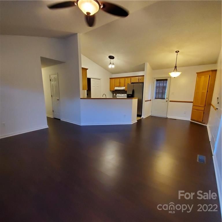 5104 Swinging Bridge Rd, Conover, NC 28613