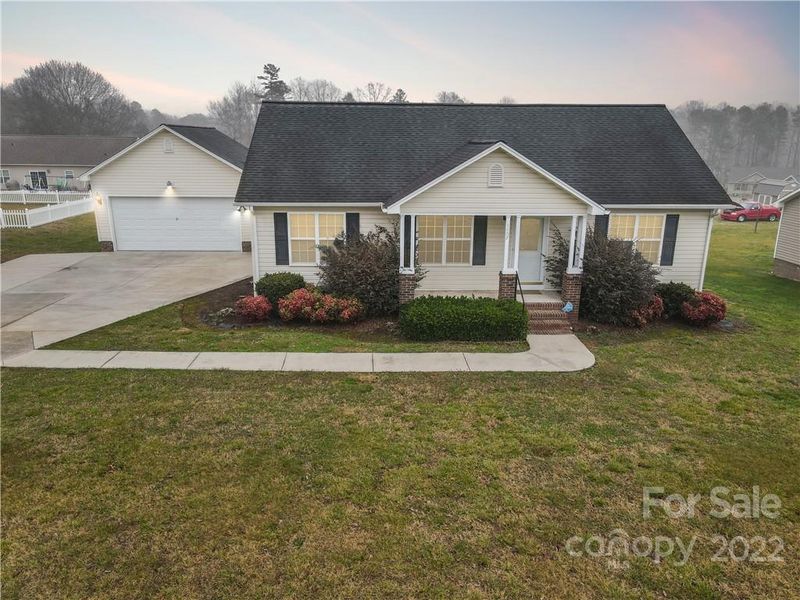1607 Riverview Rd, Lincolnton, NC 28092