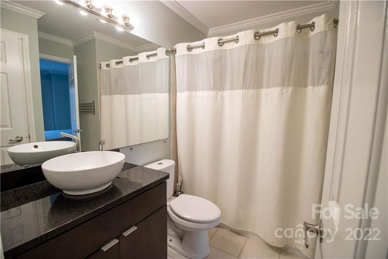505 N Graham St #2D, Charlotte, NC 28202