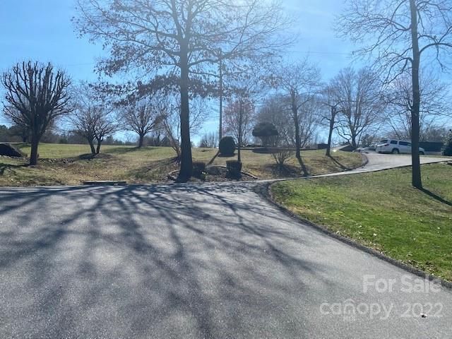 6580 Prospect Dr, Conover, NC 28613