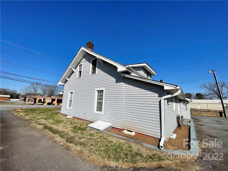 2614 N Main Ave, Newton, NC 28658