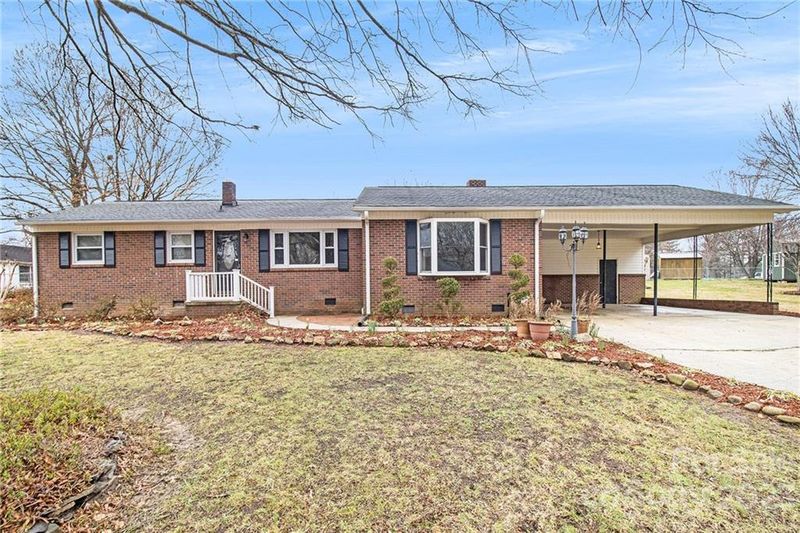 5406 Dellinger Cir, Cherryville, NC 28021