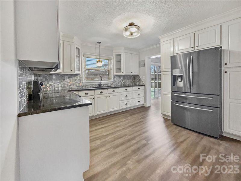 5406 Dellinger Cir, Cherryville, NC 28021
