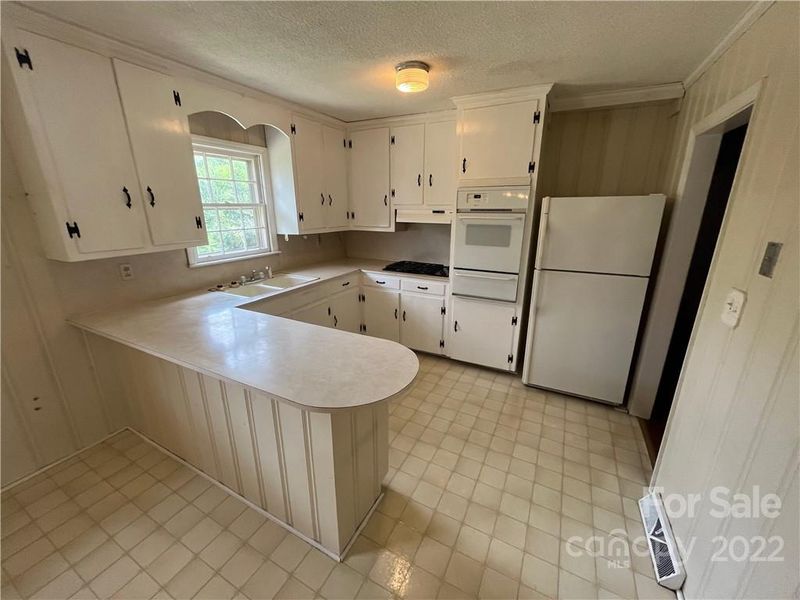230 Weldon Cir, Mount Holly, NC 28120