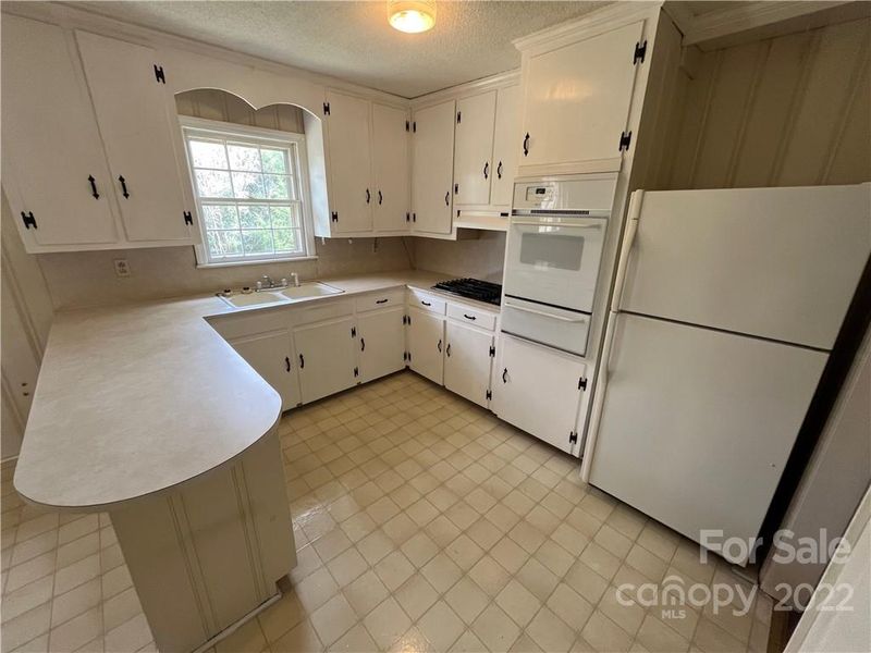 230 Weldon Cir, Mount Holly, NC 28120