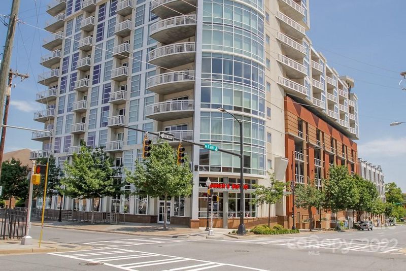 505 E 6th St E #804, Charlotte, NC 28202