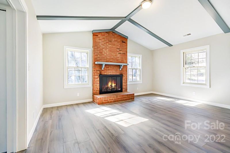 828 Ingraham Pl, Charlotte, NC 28270