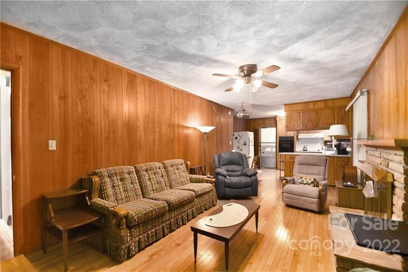 6129 Woodbridge Rd, Charlotte, NC 28227