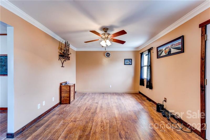 1314 Nightingale Dr, Gastonia, NC 28054