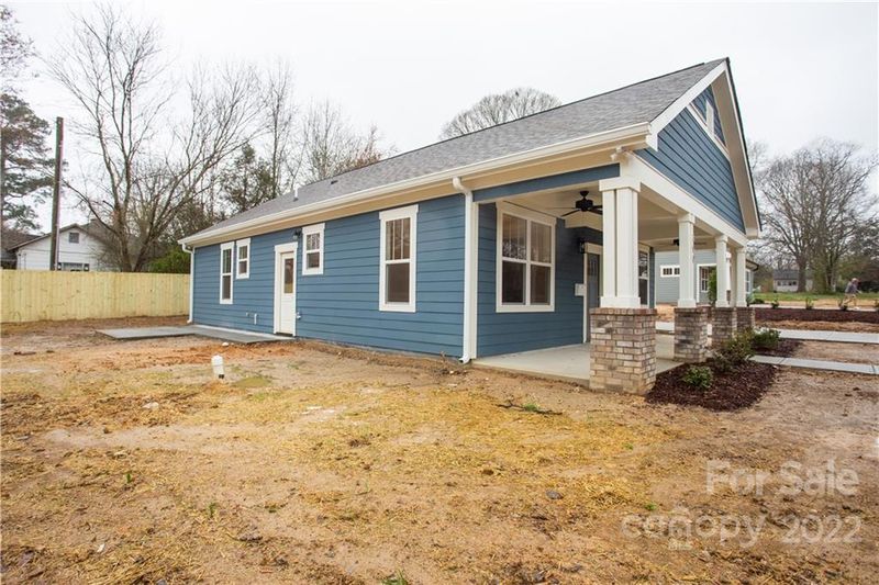 300 S Pink St, Cherryville, NC 28021