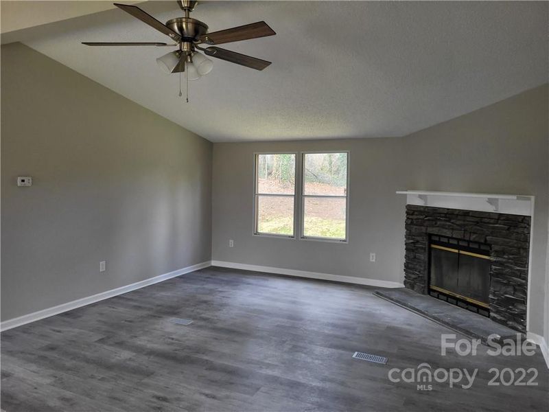 604 11th Street Pl, Hickory, NC 28602