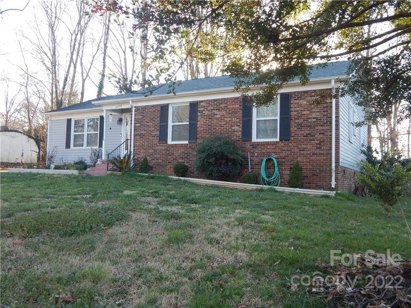 6033 Loch Arbor Ln, Mint Hill, NC 28227