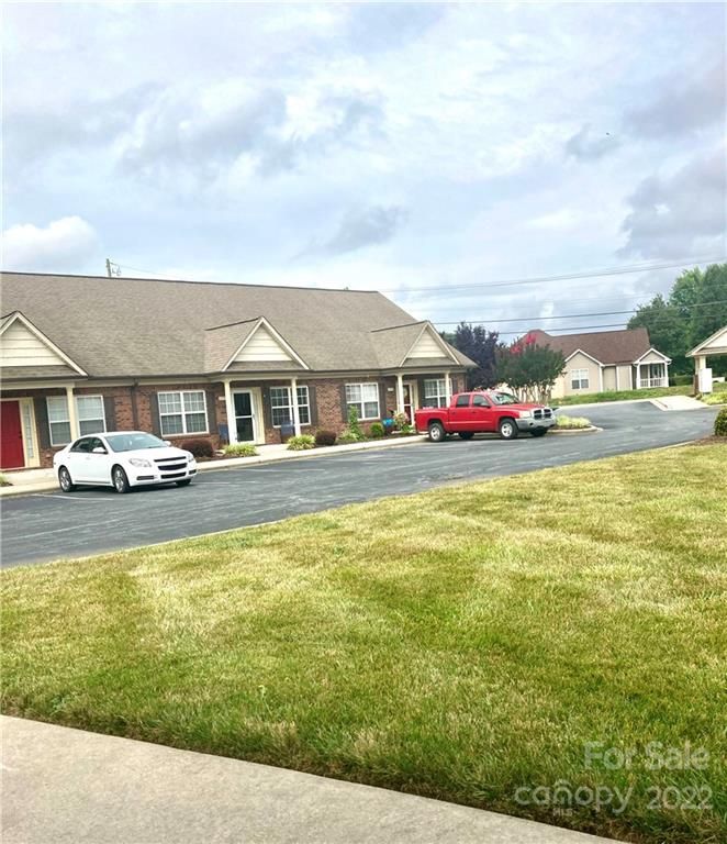 2769 NW Clover Rd, Concord, NC 28027