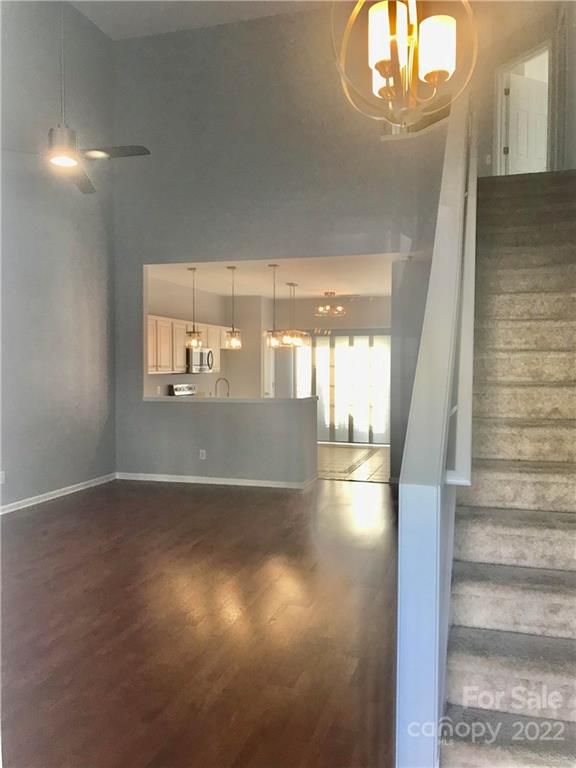 6711 Beverly Springs Dr, Charlotte, NC 28270