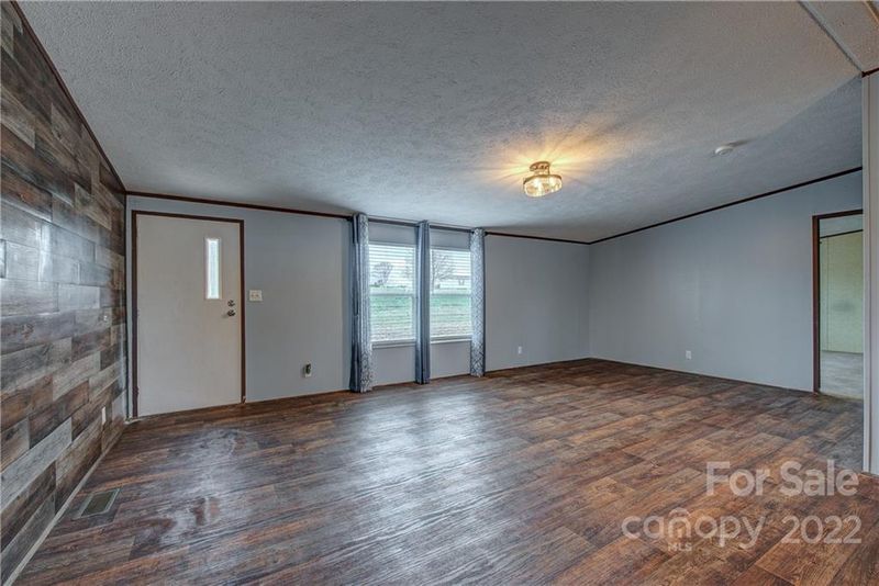 525 Bumble Bee Ct, Kings Mountain, NC 28086