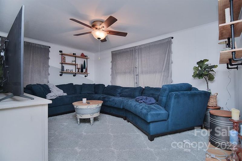410 Hyde St, Kannapolis, NC 28083