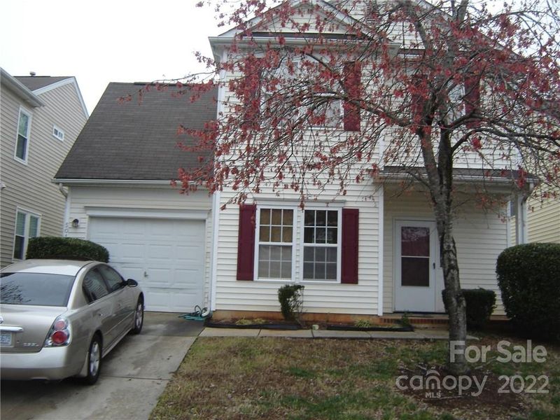 5013 Snowdrop Dr, Charlotte, NC 28215