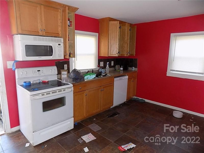 809 E Catawba St, Belmont, NC 28012