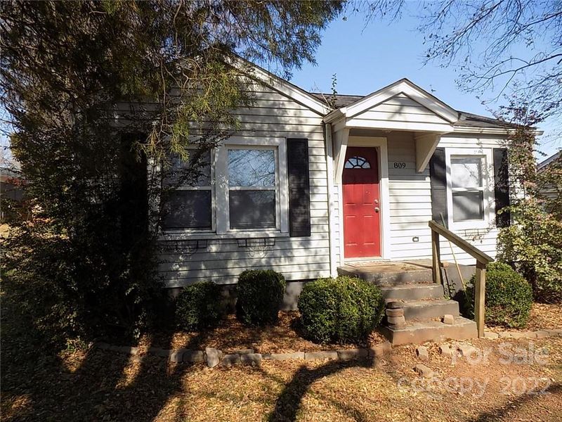 809 E Catawba St, Belmont, NC 28012