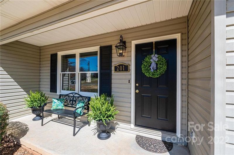 201 Nottingham Dr, Maiden, NC 28650
