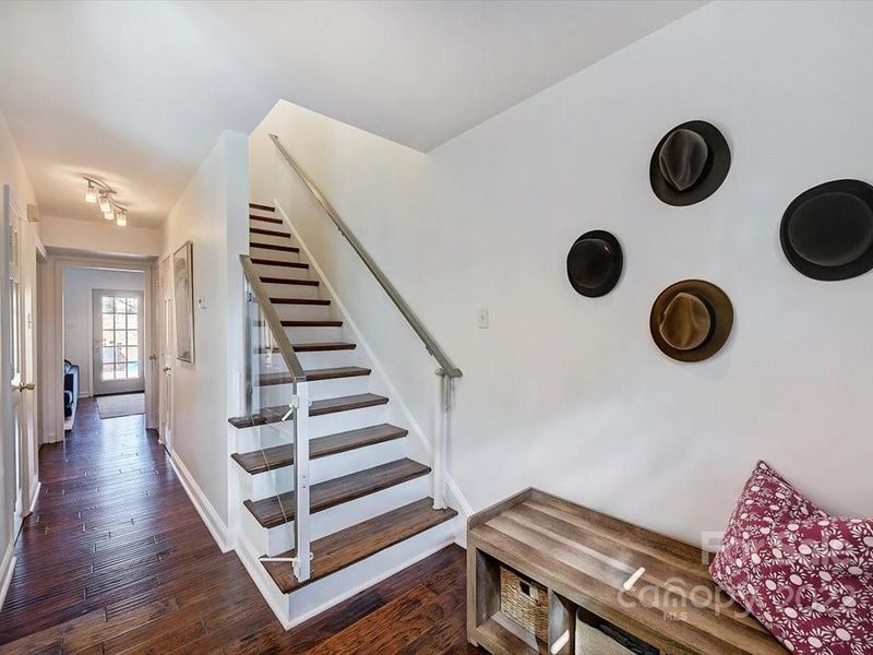 6649 Bunker Hill Cir, Charlotte, NC 28210