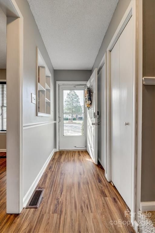 8248 Circle Tree Ln, Charlotte, NC 28277