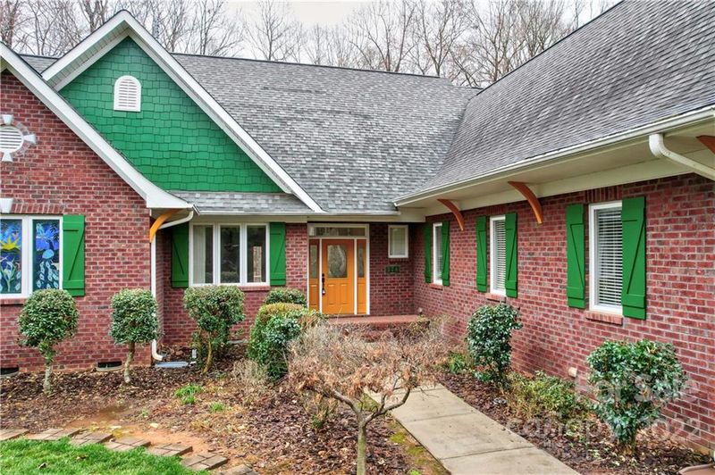 374 Blume Rd, Mooresville, NC 28117