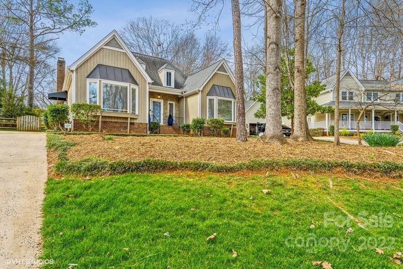1722 Lost Tree Ln, Charlotte, NC 28226