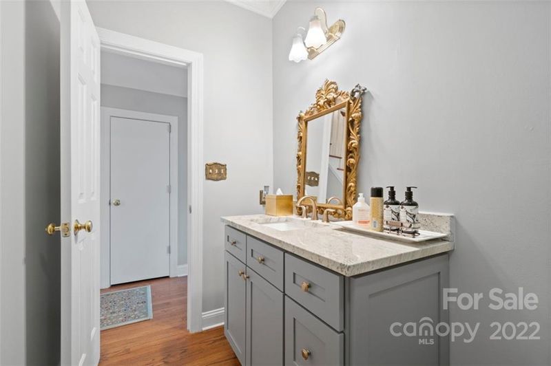 1126 Morningside Dr, Conover, NC 28613