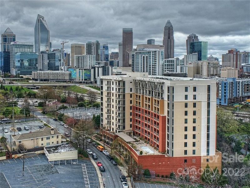 701 Royal Ct #1105, Charlotte, NC 28202