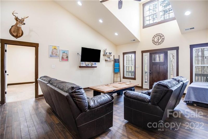 244 Loray Farm Rd, Dallas, NC 28034