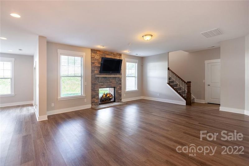 10007 Michael Crossing Dr, Charlotte, NC 28213