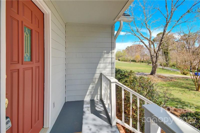 4063 Lake Shore Rd S, Denver, NC 28037